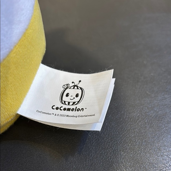 Cocomelon JJ talking plush - Picture 6 of 7